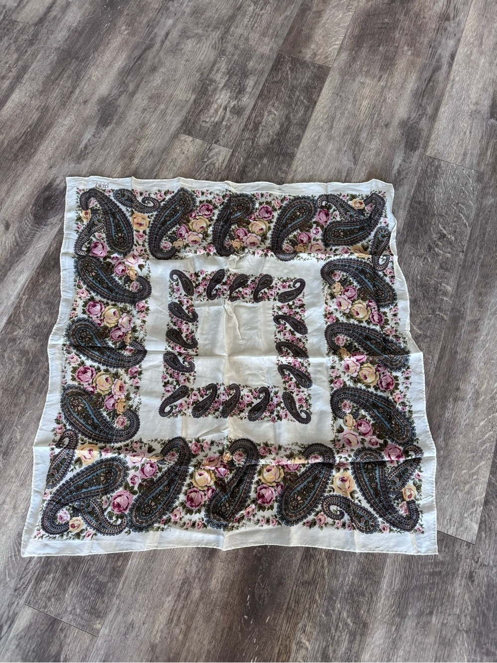 Vintage! Club 7 Echo 100% Silk Floral Paisley Cream Scarf with Pink Rose Accents - Picture 4 of 7